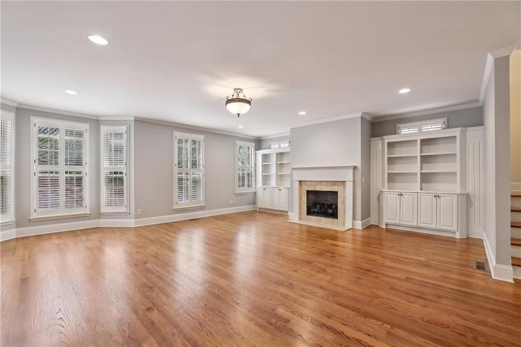 4 bedroom, 4 bathroom, 3,565 sq ft townhouse for sale at 5577 Julian Place, Atlanta, GA 30342 — photo 6