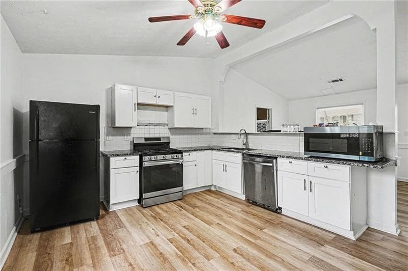 3 bedroom, 2 bathroom, 1,259 sq ft single family residence for sale at 400 Hemlock Dr., Lawrenceville, GA 30046 — photo 3