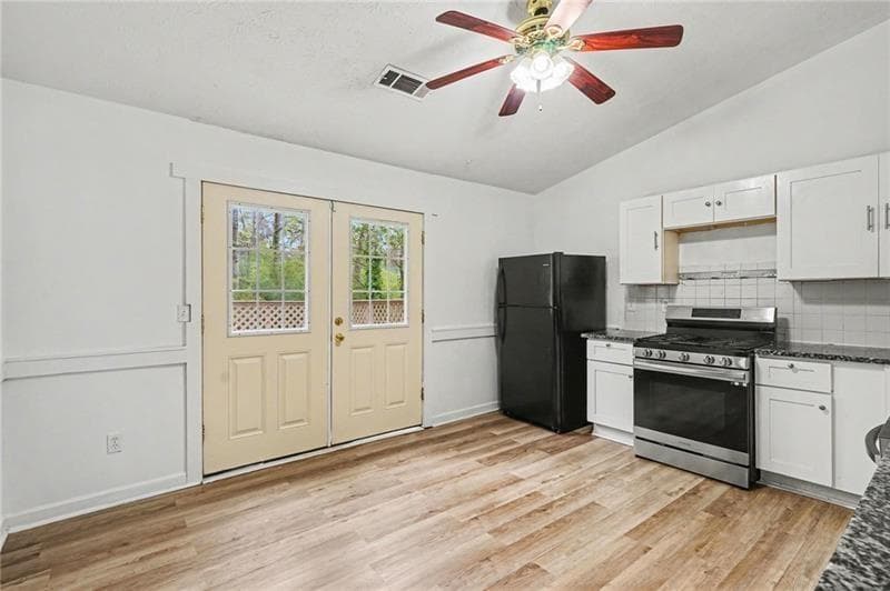 3 bedroom, 2 bathroom, 1,259 sq ft single family residence for sale at 400 Hemlock Dr., Lawrenceville, GA 30046 — photo 4