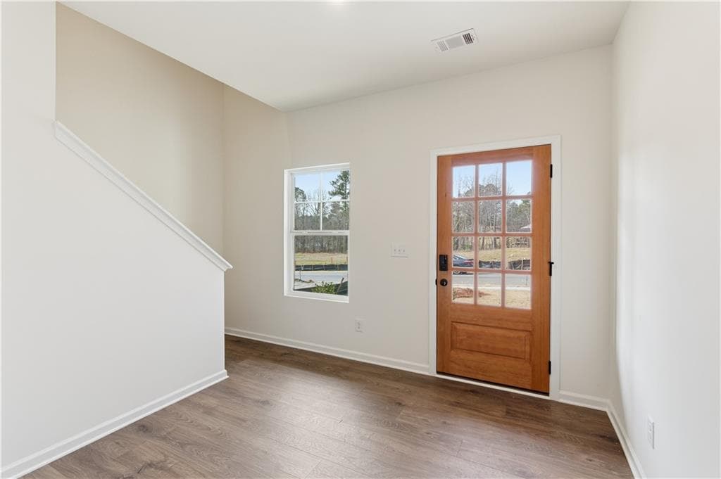 4 bedroom, 3 bathroom, 2,100 sq ft single family residence for sale at 105 Everwood Court, Dallas, GA 30132 — photo 2