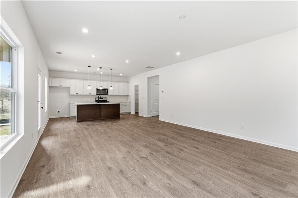 4 bedroom, 3 bathroom, 2,100 sq ft single family residence for sale at 105 Everwood Court, Dallas, GA 30132 — photo 9