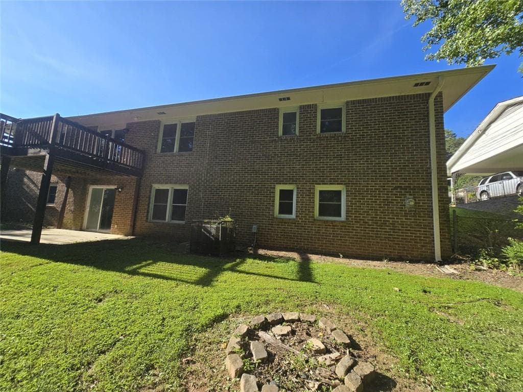 3 bedroom, 2 bathroom, 1,551 sq ft single family residence for sale at 1801 Caribaea Trail, Atlanta, GA 30316 — photo 3