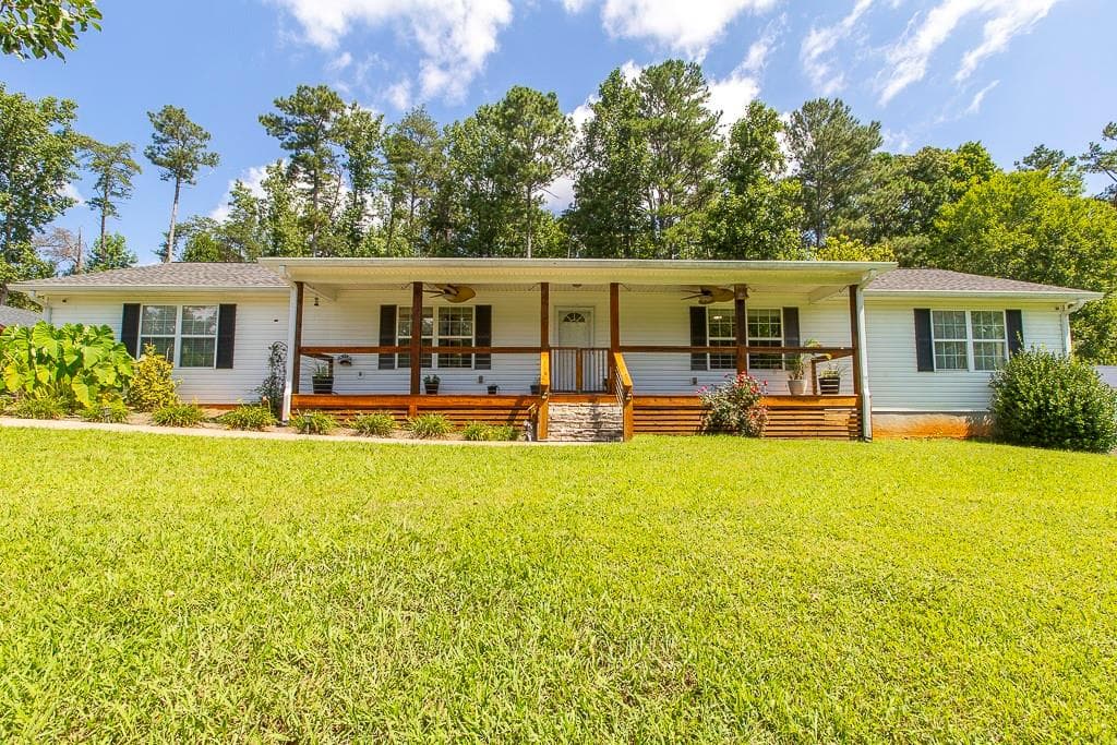 3 bedroom, 2 bathroom, 1,684 sq ft single family residence for sale at 2456 Highway 53, Dawsonville, GA 30534 — photo 2
