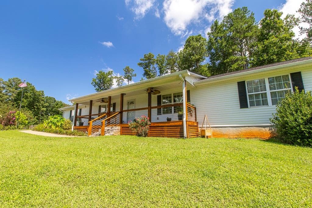 3 bedroom, 2 bathroom, 1,684 sq ft single family residence for sale at 2456 Highway 53, Dawsonville, GA 30534 — photo 7