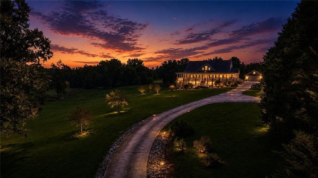 4 bedroom, 4 bathroom, 3,952 sq ft single family residence for sale at 2011 Lothridge Road, Cleveland, GA 30528 — photo 4