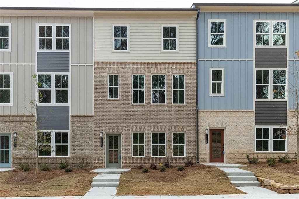 3 bedroom, 4 bathroom, 1,970 sq ft townhouse for rent at 1162 Buice Lake Parkway, Acworth, GA 30102 for $2,350 a month — photo 2