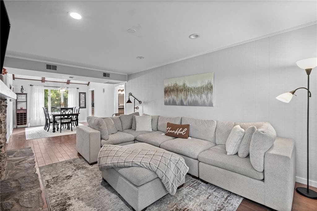 3 bedroom, 2 bathroom, 1,646 sq ft condominium under contract at 178 Sconti Ridge Drive 434, Jasper, GA 30143 — photo 6