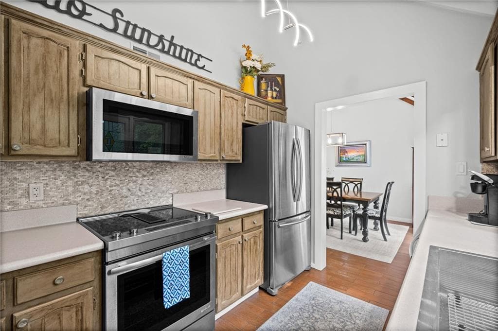 3 bedroom, 2 bathroom, 1,646 sq ft condominium under contract at 178 Sconti Ridge Drive 434, Jasper, GA 30143 — photo 8