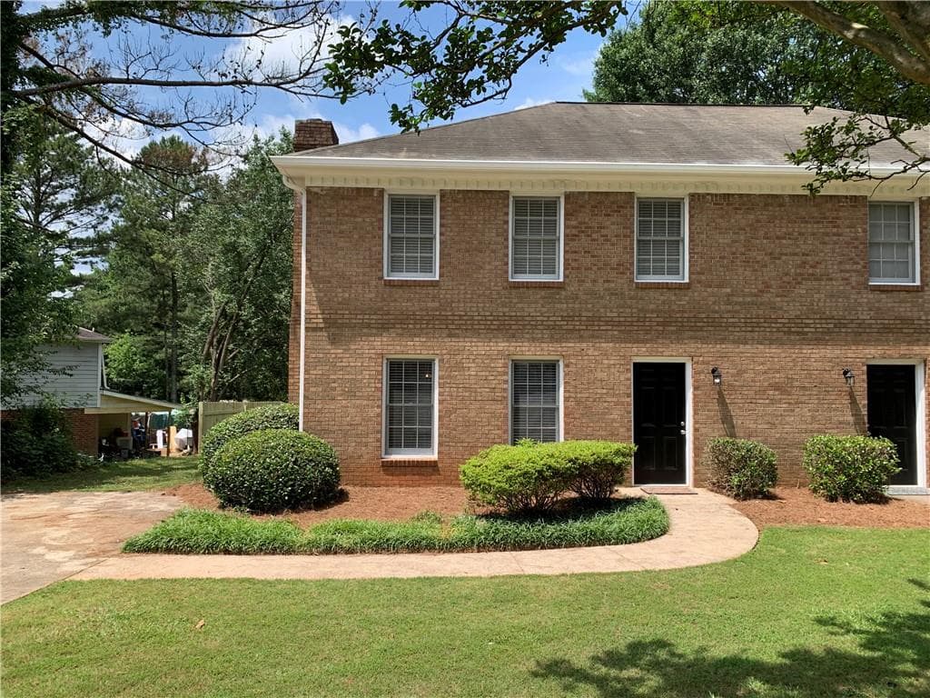 3 bedroom, 3 bathroom, 1,530 sq ft townhouse for rent at 5234 Wexford Lane A, Norcross, GA 30071 for $1,900 a month — photo 1 of 16