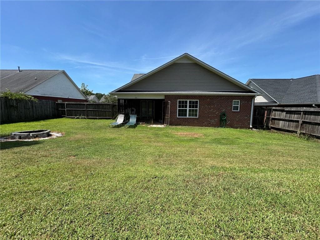 3 bedroom, 2 bathroom, 1,361 sq ft single family residence for sale at 18 Hawk Spring Drive, Rome, GA 30165 — photo 7