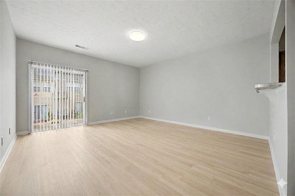 2 bedroom, 3 bathroom, 1,398 sq ft townhouse for rent at 1212 Penhurst Way, Lawrenceville, GA 30043 for $1,850 a month — photo 7