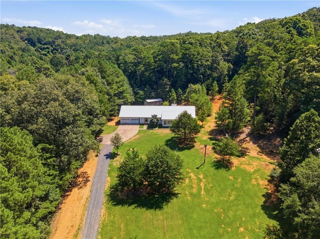 4 bedroom, 2 bathroom, 2,055 sq ft single family residence for sale at 4805 S Highway 27, Lindale, GA 30147