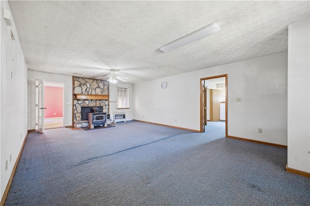 4 bedroom, 2 bathroom, 2,055 sq ft single family residence for sale at 4805 S Highway 27, Lindale, GA 30147 — photo 5