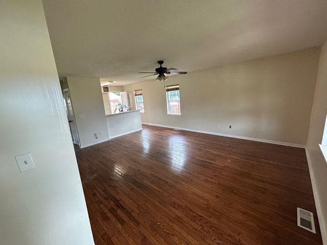 3 bedroom, 2 bathroom, 1,088 sq ft single family residence for sale at 213 Hardy Avenue Avenue, Rome, GA 30161 — photo 3