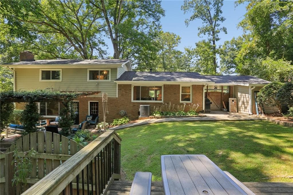 4 bedroom, 3 bathroom, 2,045 sq ft single family residence for sale at 4357 Bishop Hollow Court, Dunwoody, GA 30338 — photo 4