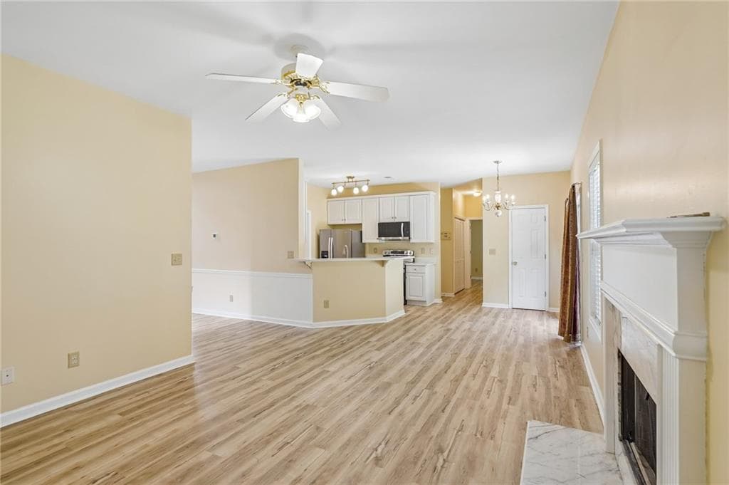 4 bedroom, 3 bathroom, 1,925 sq ft single family residence for sale at 382 SILVERTHORN, Marietta, GA 30064 — photo 9