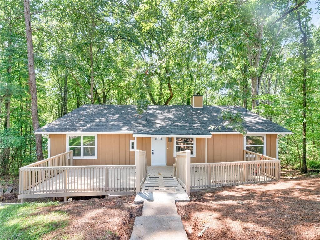 3 bedroom, 2 bathroom, 1,290 sq ft single family residence for sale at 1341 Bethaven Road, Riverdale, GA 30296