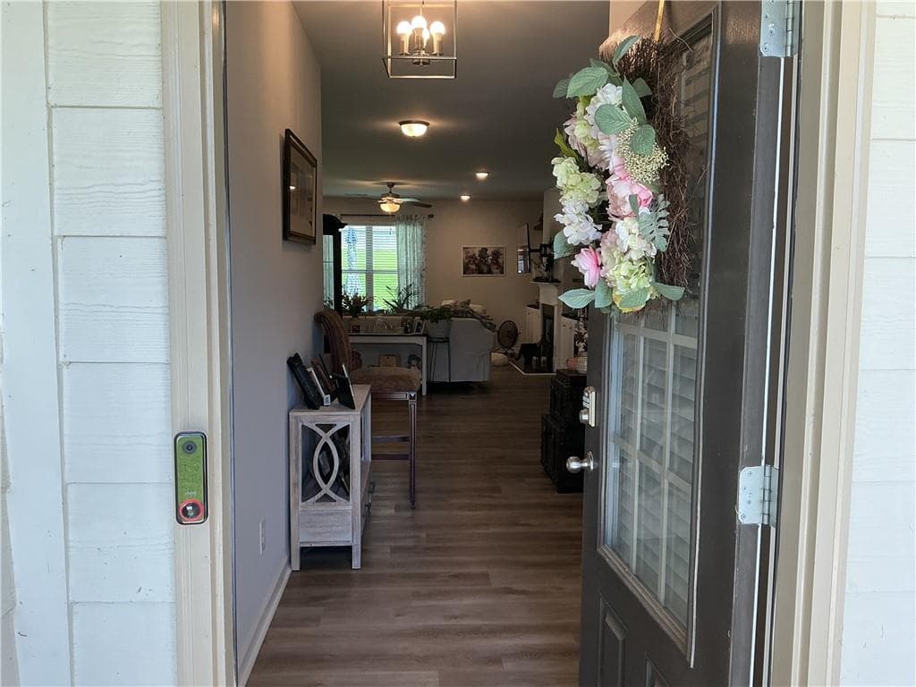 3 bedroom, 2 bathroom, 1,842 sq ft single family residence for sale at 111 Mcginnis Circle, Calhoun, GA 30701 — photo 5