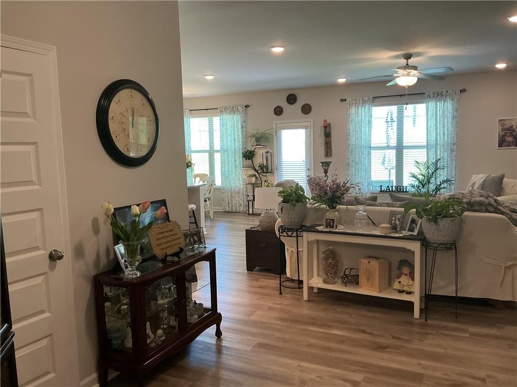 3 bedroom, 2 bathroom, 1,842 sq ft single family residence for sale at 111 Mcginnis Circle, Calhoun, GA 30701 — photo 9