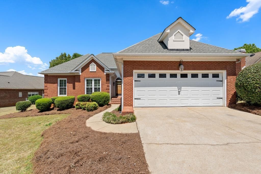 3 bedroom, 2 bathroom, 1,799 sq ft single family residence under contract at 103 Emily Court, Carrollton, GA 30117 — photo 2