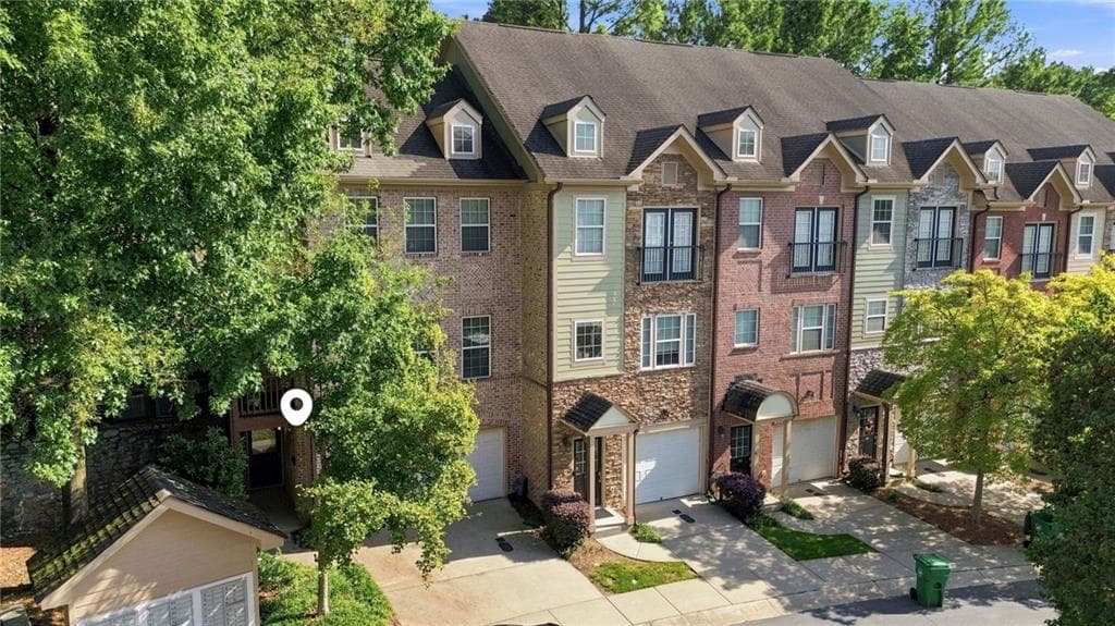 2 bedroom, 3 bathroom, 1,924 sq ft townhouse under contract at 1431 Ashford Creek Circle, Atlanta, GA 30319 — photo 4