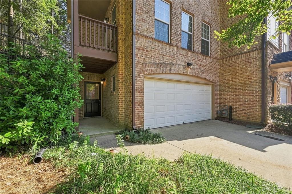 2 bedroom, 3 bathroom, 1,924 sq ft townhouse under contract at 1431 Ashford Creek Circle, Atlanta, GA 30319 — photo 6