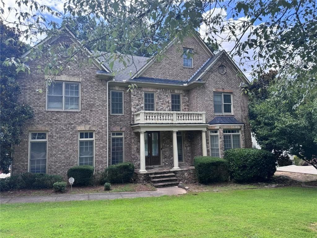 5 bedroom, 5 bathroom, 4,097 sq ft single family residence under contract at 1081 Willowood Lane, Atlanta, GA 30331