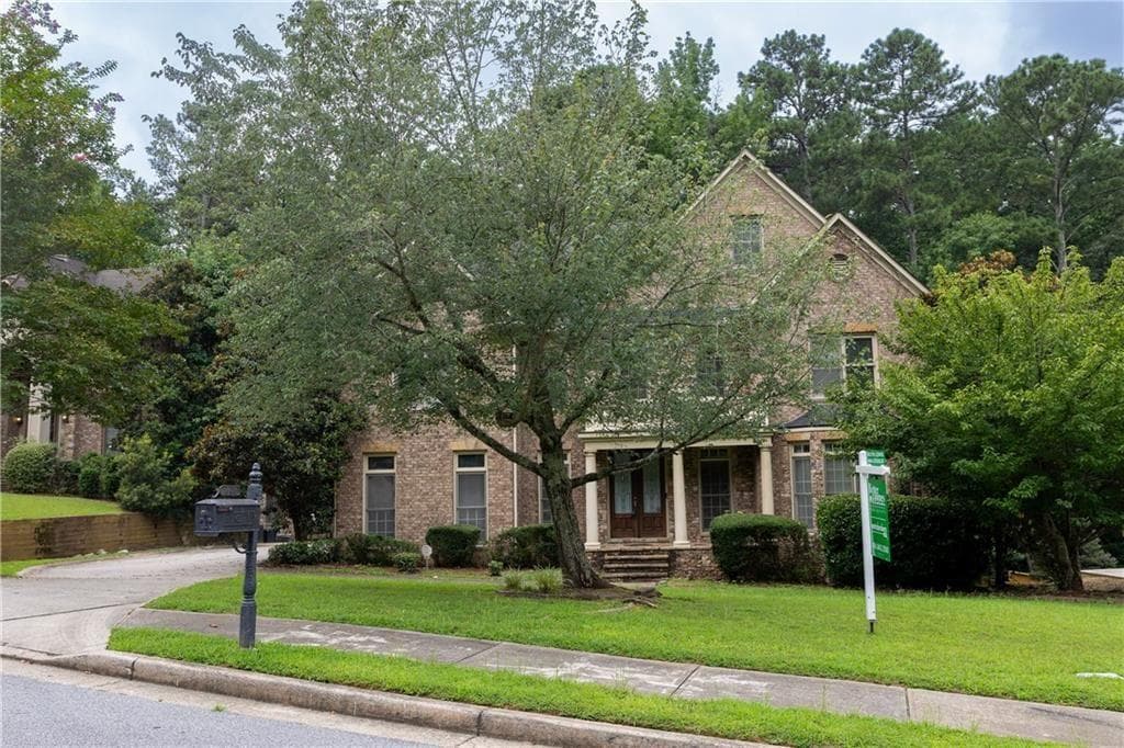5 bedroom, 5 bathroom, 4,097 sq ft single family residence under contract at 1081 Willowood Lane, Atlanta, GA 30331 — photo 5