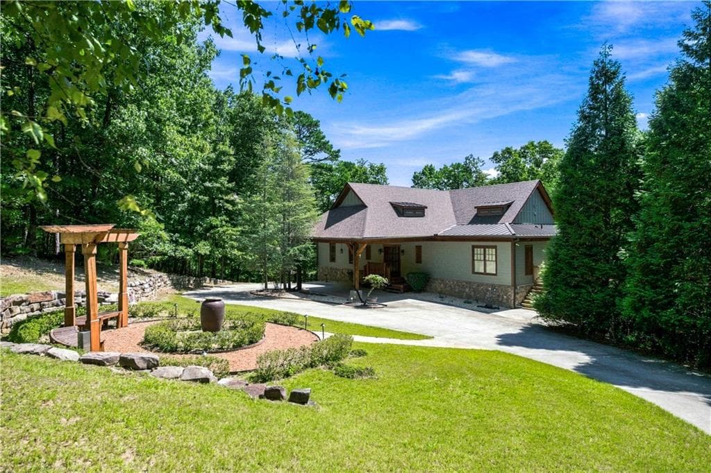 5 bedroom, 6 bathroom, 5,522 sq ft single family residence for sale at 109 Lakewood Drive, Waleska, GA 30183 — photo 1 of 85