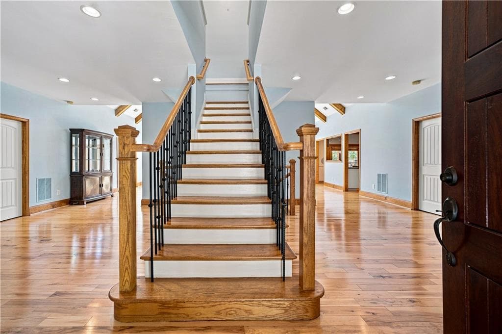5 bedroom, 6 bathroom, 5,522 sq ft single family residence for sale at 109 Lakewood Drive, Waleska, GA 30183 — photo 6