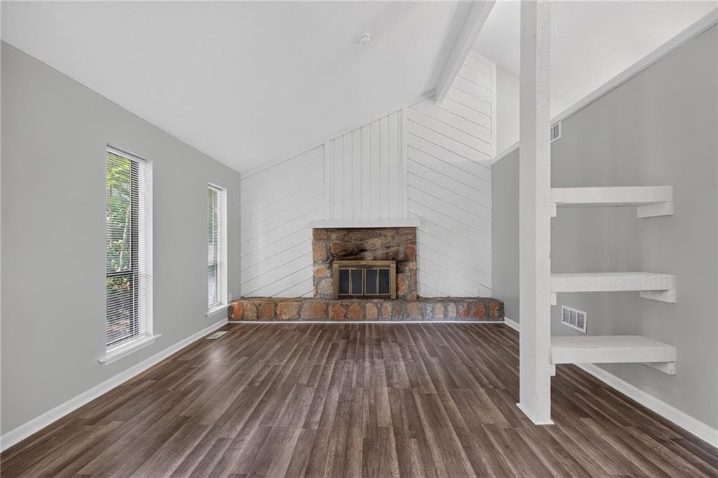 3 bedroom, 2 bathroom, 1,352 sq ft single family residence for sale at 9759 Greenside Way, Douglasville, GA 30135 — photo 5