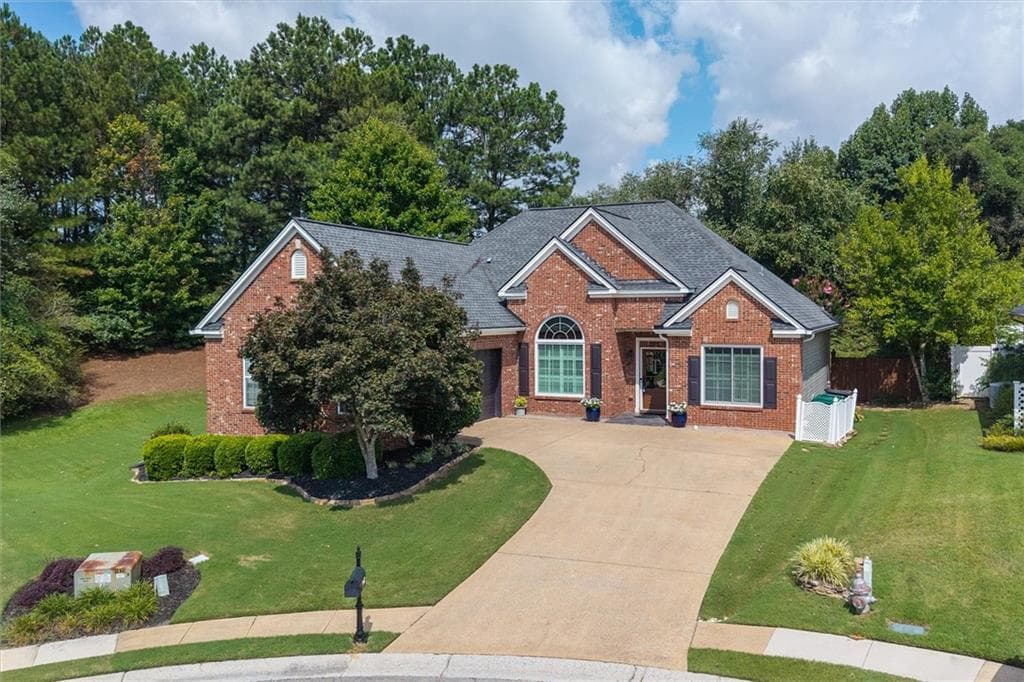 3 bedroom, 2 bathroom, 1,692 sq ft single family residence for sale at 222 Meadow Run, Carrollton, GA 30116 — photo 2