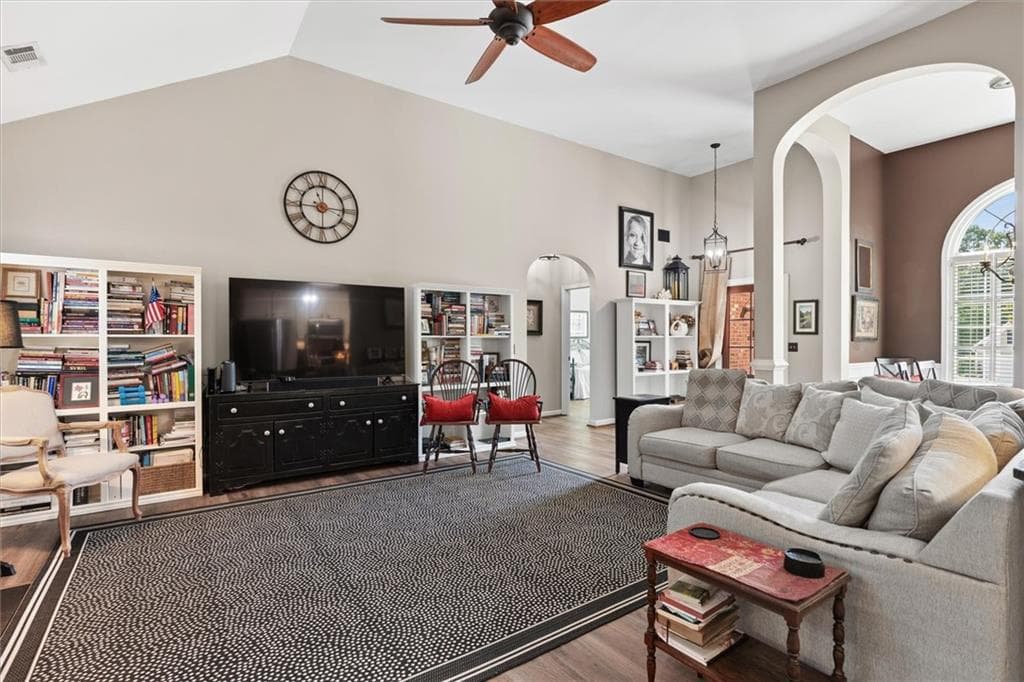 3 bedroom, 2 bathroom, 1,692 sq ft single family residence for sale at 222 Meadow Run, Carrollton, GA 30116 — photo 8
