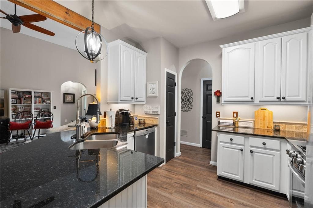 3 bedroom, 2 bathroom, 1,692 sq ft single family residence for sale at 222 Meadow Run, Carrollton, GA 30116 — photo 10