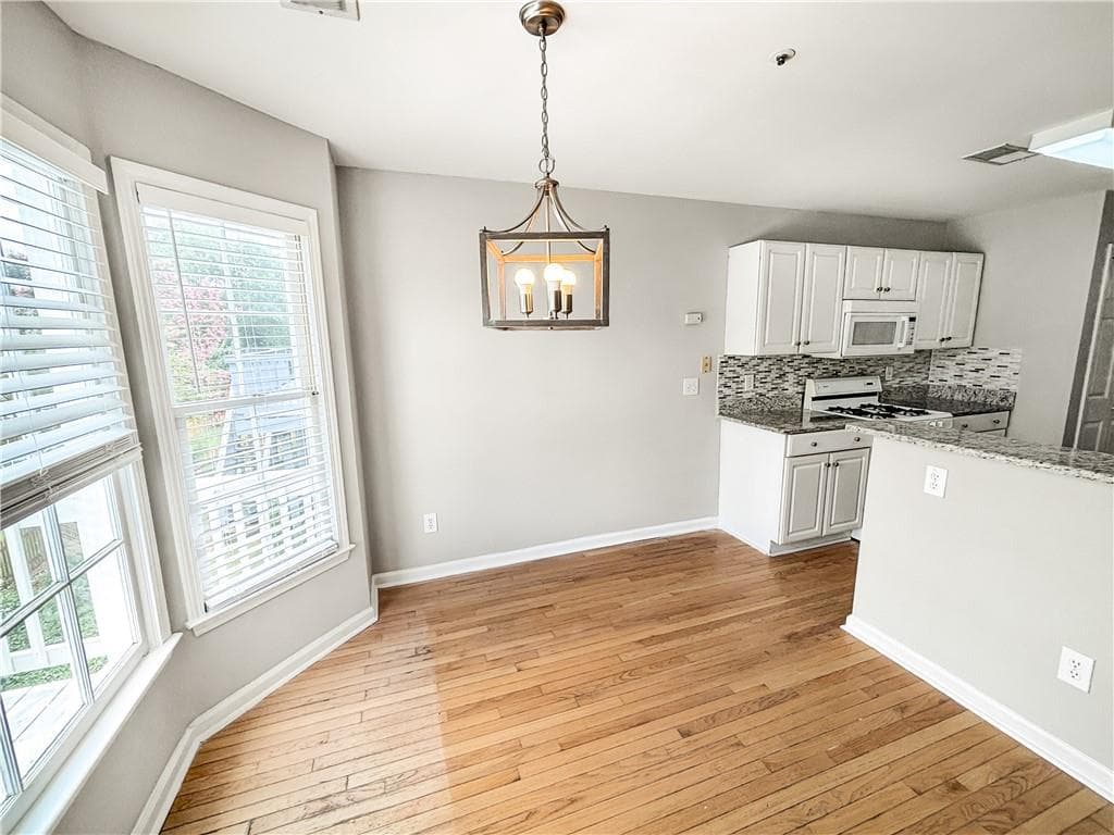4 bedroom, 3 bathroom, 2,183 sq ft single family residence for rent at 2092 Drogheda Lane, Marietta, GA 30066 for $2,499 a month — photo 10