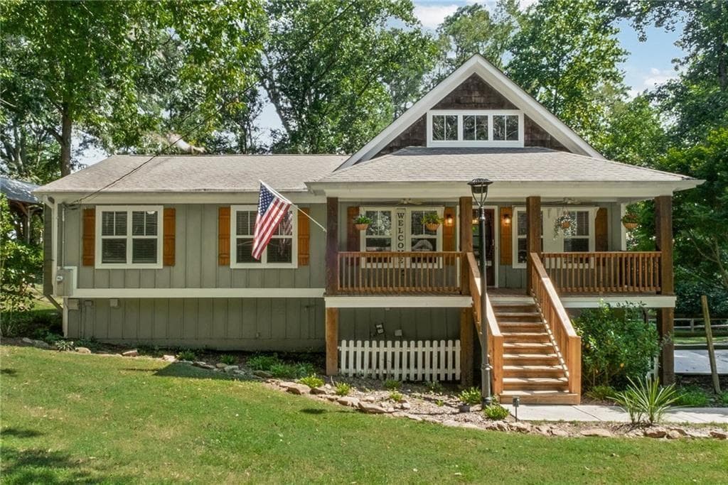 3 bedroom, 2 bathroom, 1,425 sq ft single family residence for sale at 216 Byers Street, Waleska, GA 30183