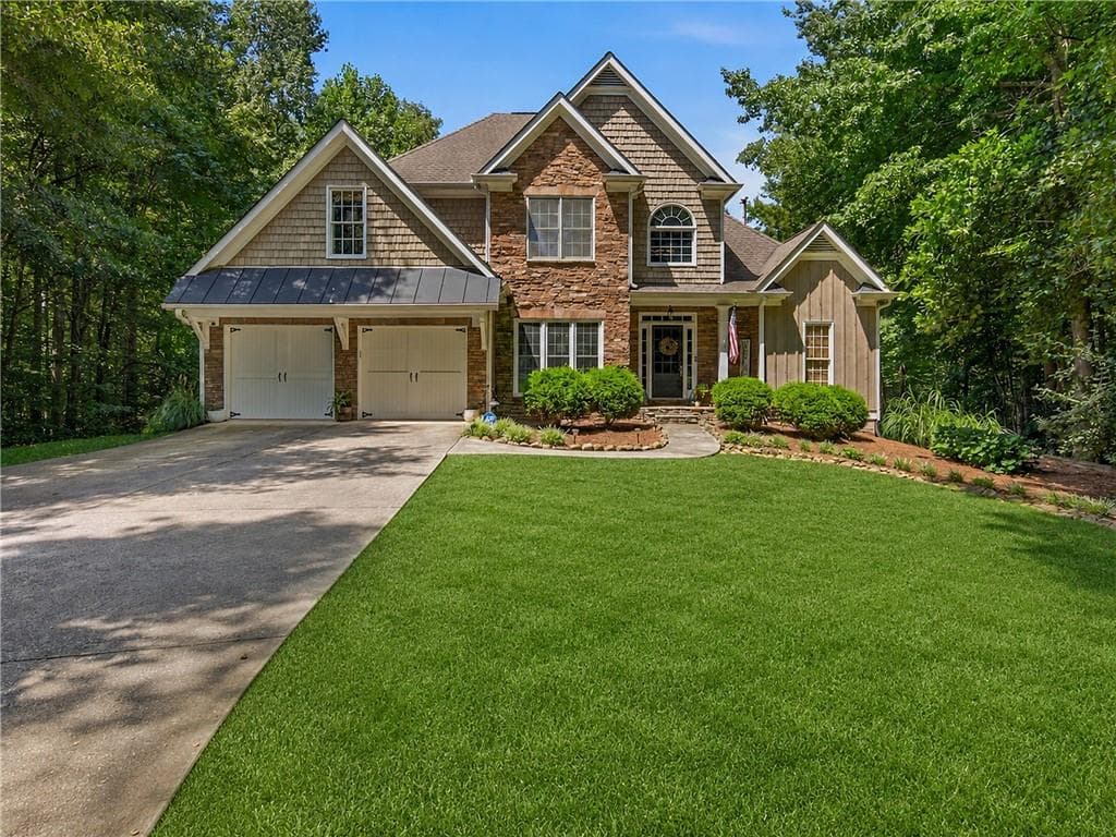 5 bedroom, 4 bathroom, 3,800 sq ft single family residence under contract at 134 Birmingham Walk, Alpharetta, GA 30004 — photo 2