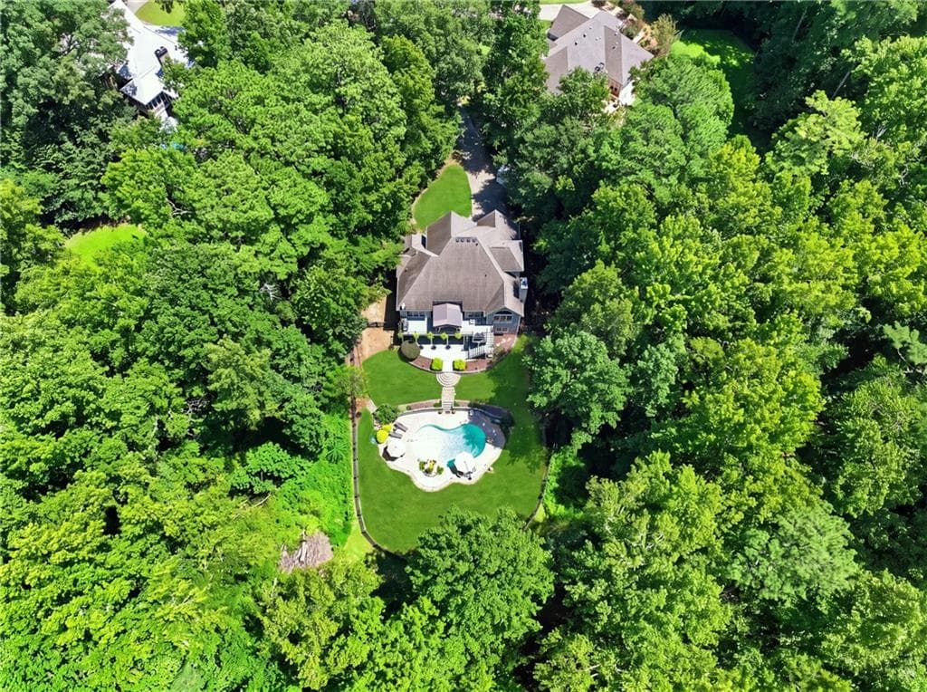 5 bedroom, 4 bathroom, 3,800 sq ft single family residence under contract at 134 Birmingham Walk, Alpharetta, GA 30004 — photo 5