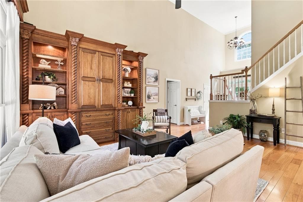 5 bedroom, 4 bathroom, 3,800 sq ft single family residence under contract at 134 Birmingham Walk, Alpharetta, GA 30004 — photo 7