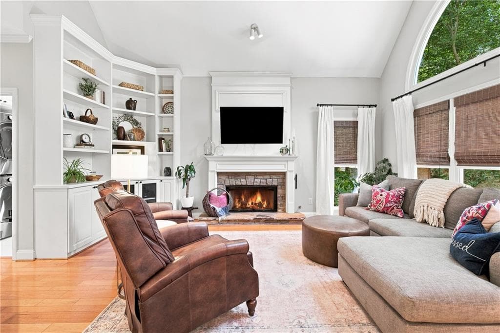 5 bedroom, 4 bathroom, 3,800 sq ft single family residence under contract at 134 Birmingham Walk, Alpharetta, GA 30004 — photo 8