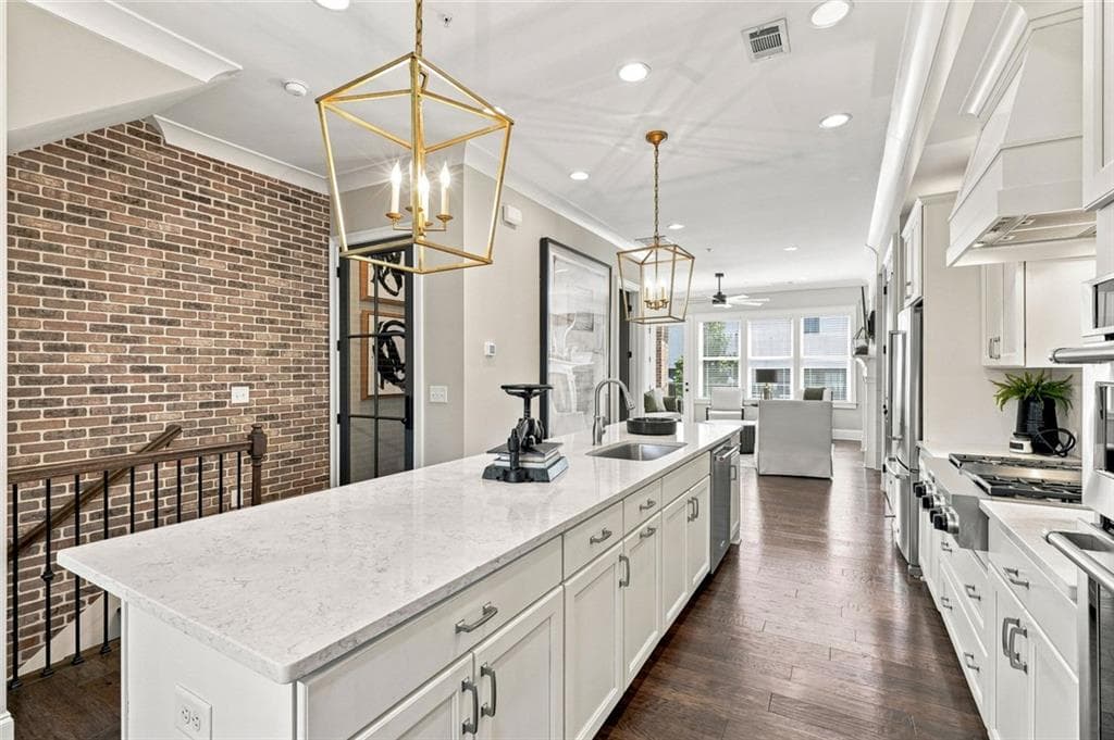 3 bedroom, 5 bathroom, 2,800 sq ft townhouse under contract at 6746 Cadence Boulevard, Sandy Springs, GA 30328 — photo 4