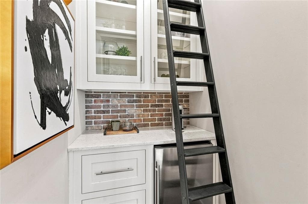 3 bedroom, 5 bathroom, 2,800 sq ft townhouse under contract at 6746 Cadence Boulevard, Sandy Springs, GA 30328 — photo 9