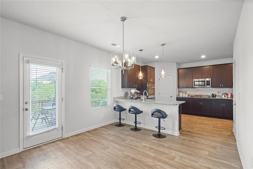 4 bedroom, 3 bathroom, 2,368 sq ft single family residence under contract at 510 Overlook Road, Covington, GA 30014 — photo 9