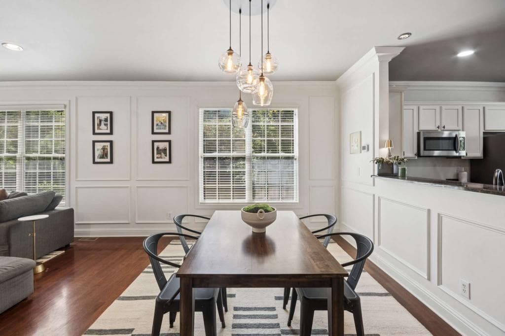 3 bedroom, 4 bathroom, 2,226 sq ft townhouse under contract at 3237 Greenwood Oak Drive, Peachtree Corners, GA 30092 — photo 8