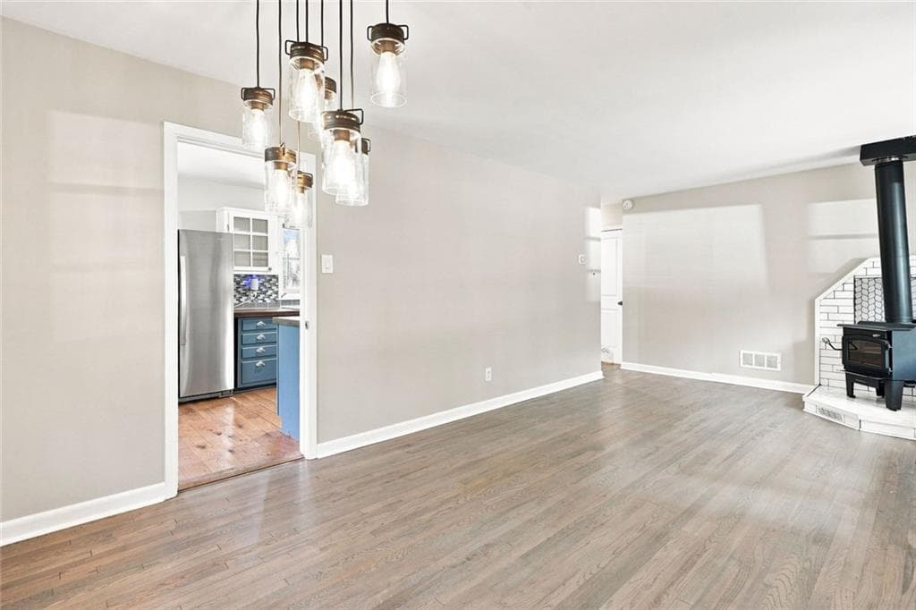 3 bedroom, 2 bathroom, 1,290 sq ft single family residence under contract at 128 Dickson Court, Marietta, GA 30066 — photo 10