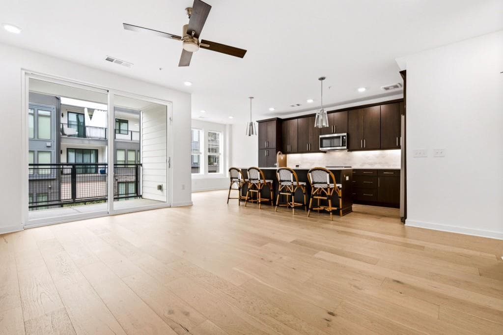 2 bedroom, 3 bathroom, 1,994 sq ft condominium for rent at 395 Pratt Drive 804, Atlanta, GA 30315 for $3,350 a month — photo 3