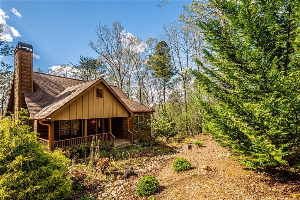 3 bedroom, 4 bathroom, 2,102 sq ft single family residence under contract at 259 Misty Hollow Drive, Dahlonega, GA 30533