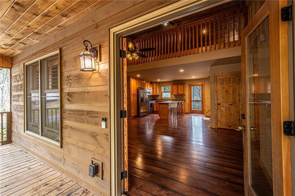 3 bedroom, 4 bathroom, 2,102 sq ft single family residence under contract at 259 Misty Hollow Drive, Dahlonega, GA 30533 — photo 4