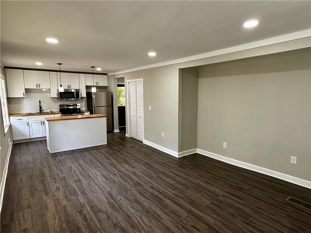 3 bedroom, 2 bathroom, 1,258 sq ft single family residence for sale at 1968 Rosewood Road, Decatur, GA 30032 — photo 4