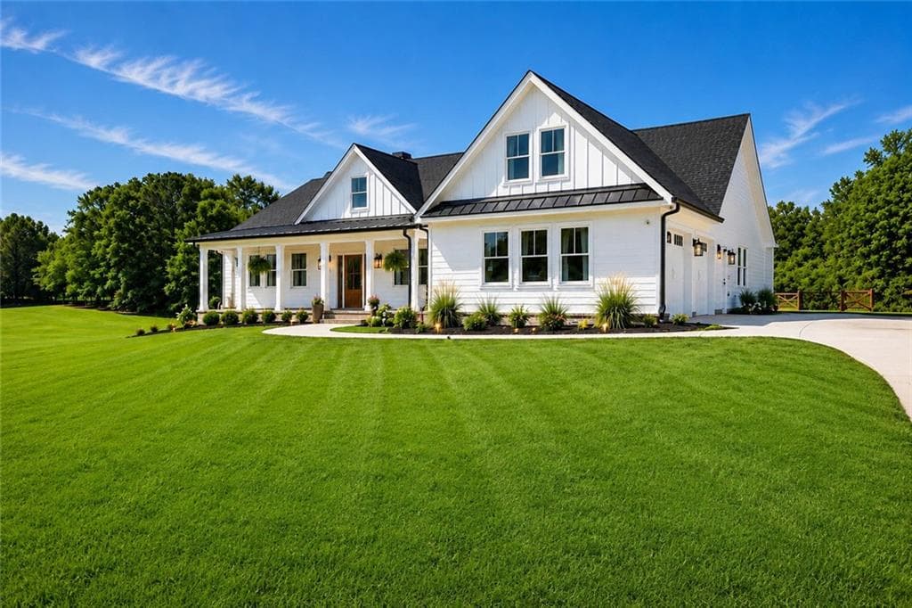 4275 Haynes Circle, Snellville, GA 30039 — most recent listing photo